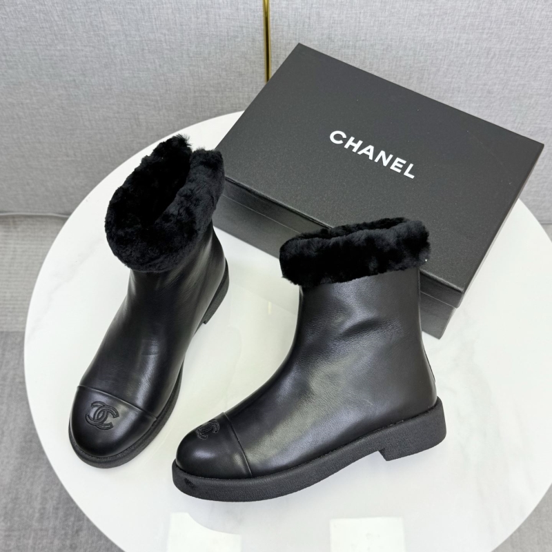 Ch**el boots